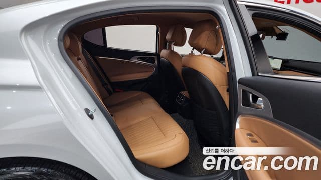 Genesis The / новый New G70, 2021 12