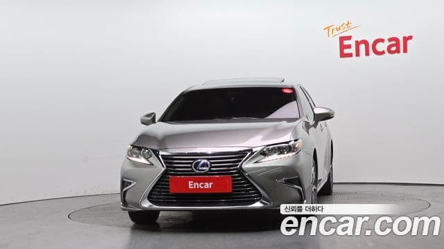 Lexus New ES300h XV60, 2018 3