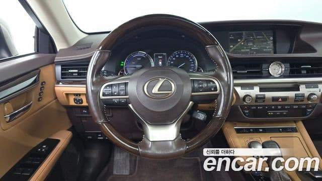 Lexus New ES300h XV60, 2018 13