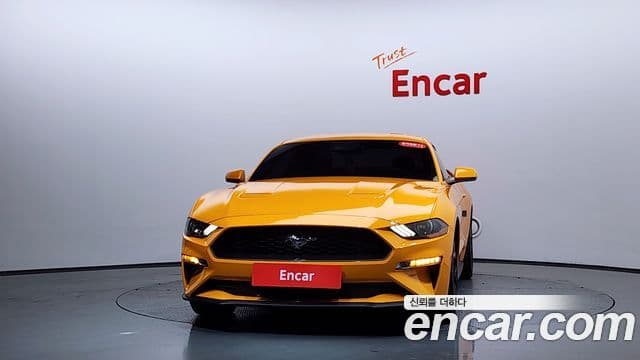 Ford Mustang купе, 2018 3