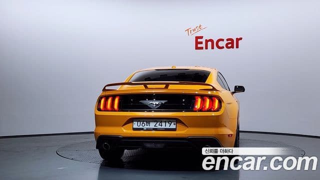 Ford Mustang купе, 2018 4