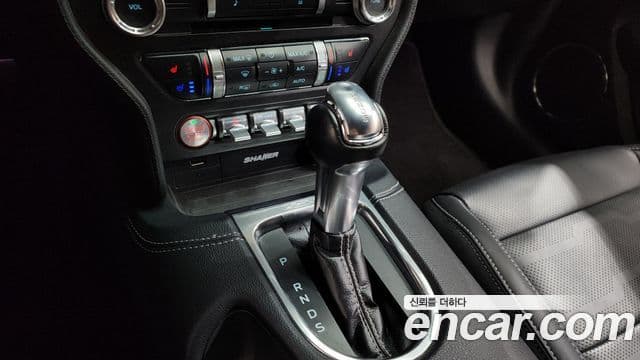 Ford Mustang купе, 2018 9