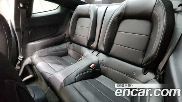 Ford Mustang купе, 2018 12