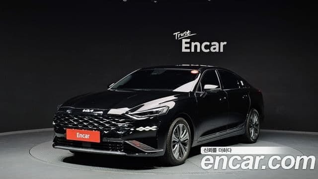 Kia K8 гибрид Signature, 2023 1