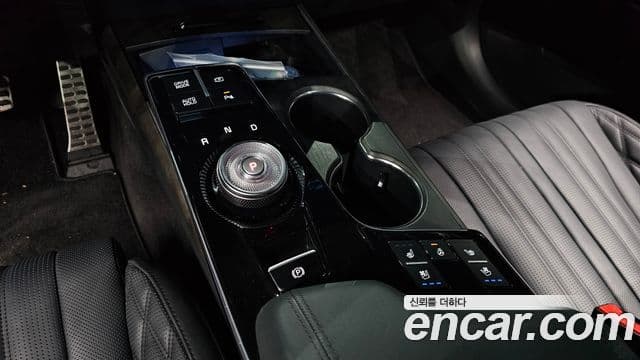 Kia K8 гибрид Signature, 2023 9