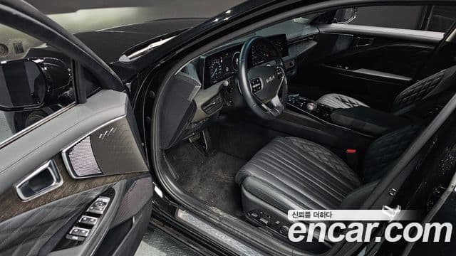 Kia K8 гибрид Signature, 2023 11