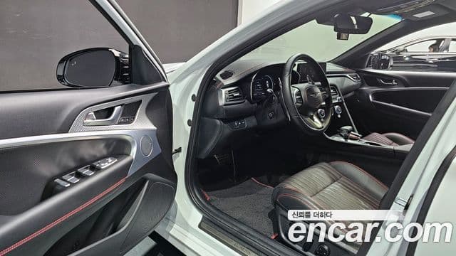 Genesis The / новый New G70, 2023 12