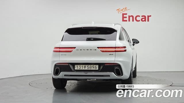 Genesis GV70, 2024 4