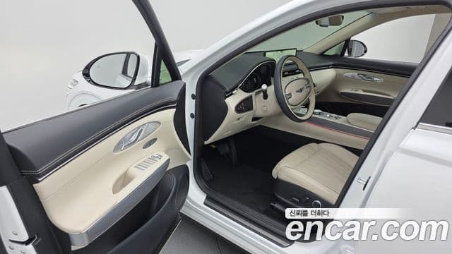 Genesis GV70, 2024 10