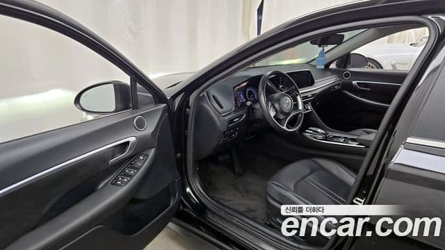 Hyundai Sonata (DN8) Premium Family, 2021 10