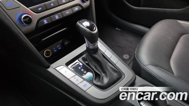 Hyundai Avante AD Special, 2017 9