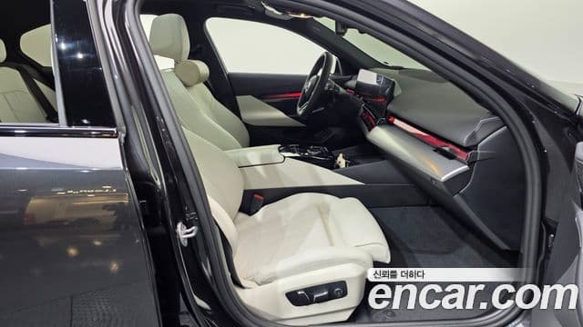 BMW 5시리즈 (G60) 520i M Sport, 2025 11