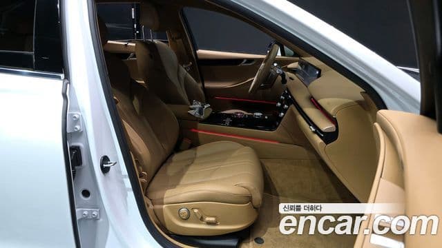 Genesis G80 (RG3) бензин 2.5 турбо AWD, 2025 10