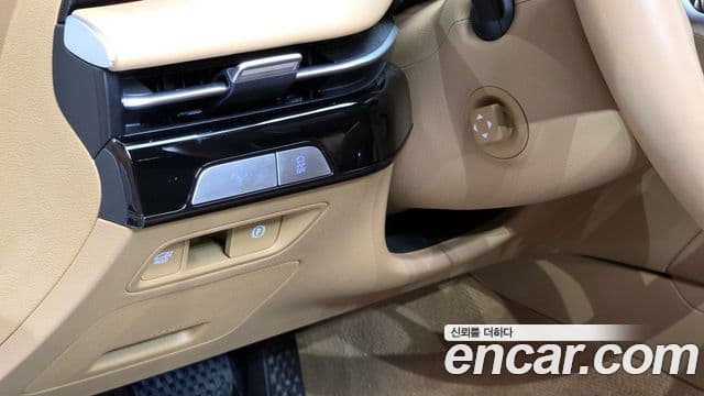 Genesis G80 (RG3) бензин 2.5 турбо AWD, 2025 16