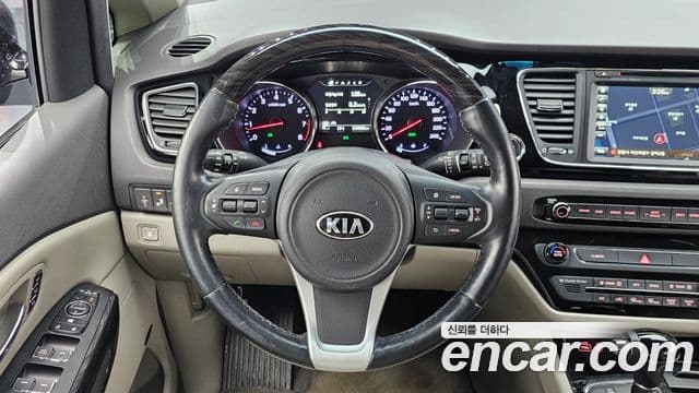 Kia All New Carnival Noblesse, 2016 13