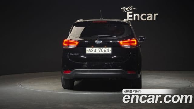 Kia All New Carens Prestige, 2015 4