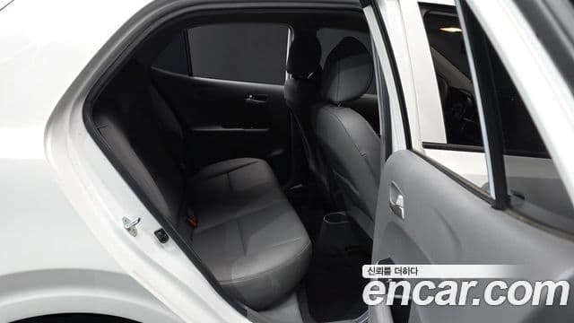 Kia Morning Urban (JA) Prestige, 2021 12