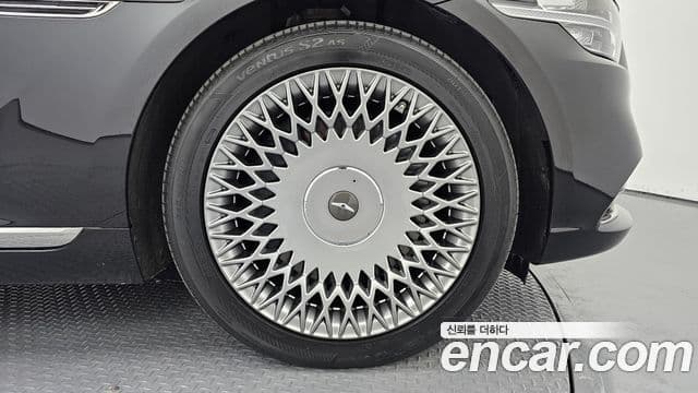 Genesis G90 Premium Luxury, 2021 все фото