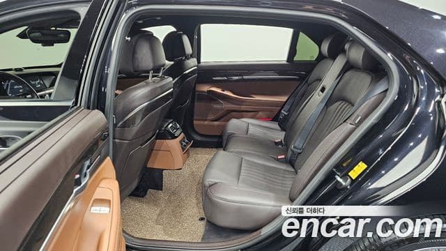 Genesis G90 Premium Luxury, 2021 11