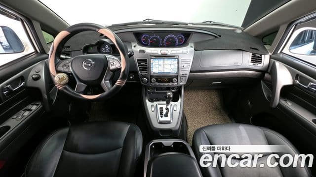 KG모빌리티(SsangYong) Korando 투리스모 4WD outdoor Edition 9인승, 2017 7