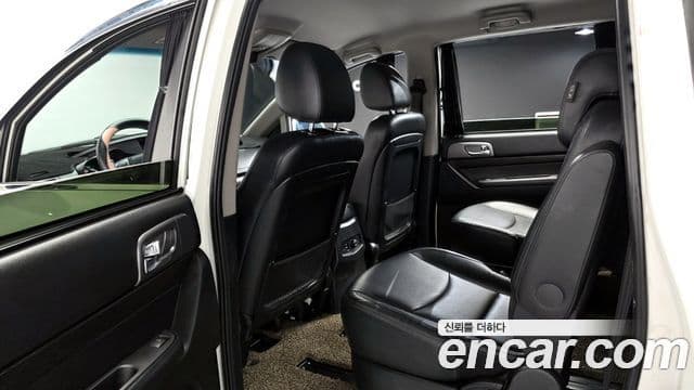 KG모빌리티(SsangYong) Korando 투리스모 4WD outdoor Edition 9인승, 2017 12