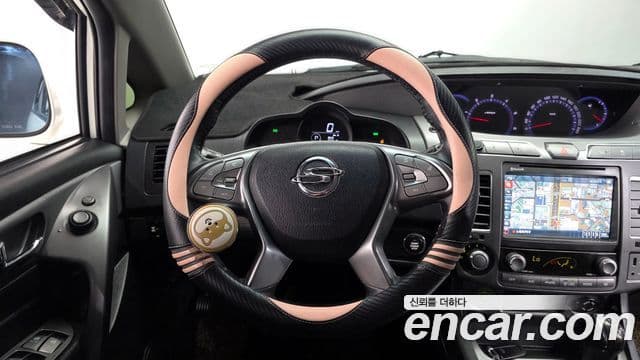 KG모빌리티(SsangYong) Korando 투리스모 4WD outdoor Edition 9인승, 2017 13