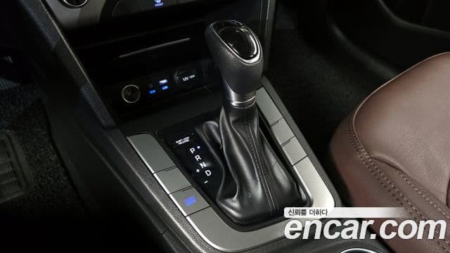 Hyundai Avante AD Style, 2017 9