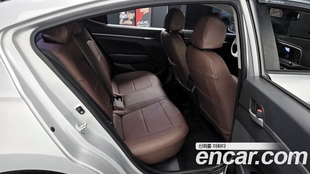 Hyundai Avante AD Style, 2017 19