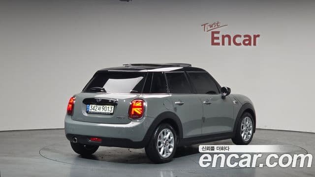 Mini Cooper 3세대, 2021 2