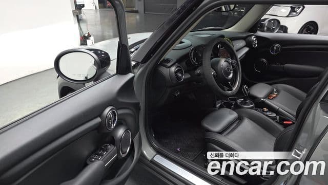 Mini Cooper 3세대, 2021 12