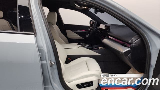 BMW 5시리즈 (G60) 520i M Sport, 2025 11
