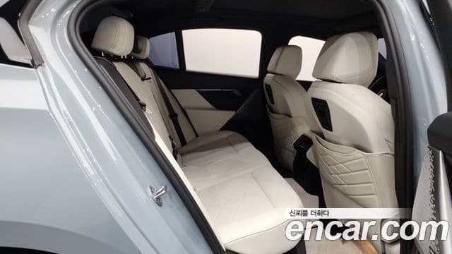 BMW 5시리즈 (G60) 520i M Sport, 2025 12