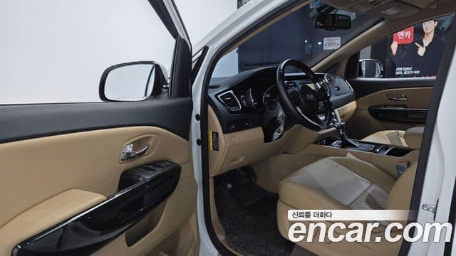Kia All New Carnival Prestige, 2017 10