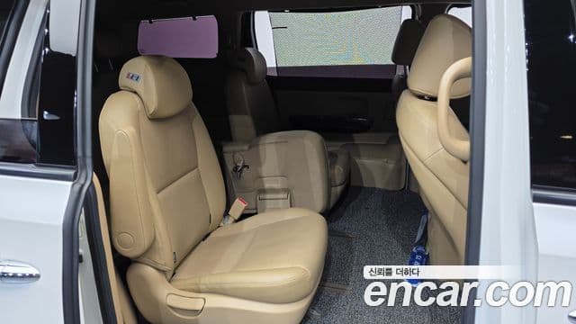 Kia All New Carnival Prestige, 2017 12