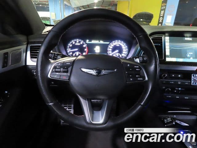 Genesis G80 Sport, 2017 10