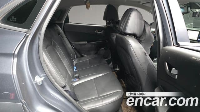 Hyundai Kona Modern Art, 2018 12