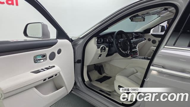 Rolls-Royce 고스트 2세대, 2024 10