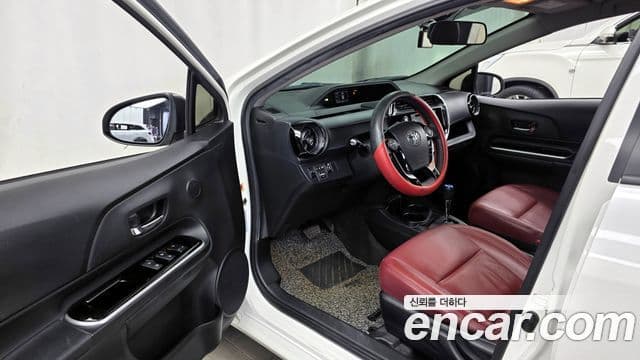 Toyota 프리우스 C, 2019 10