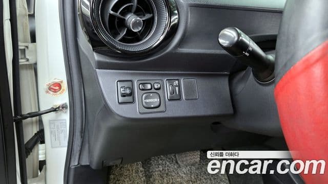 Toyota 프리우스 C, 2019 16