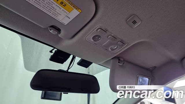 Toyota 프리우스 C, 2019 17