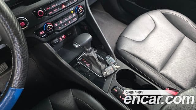 Kia Niro Prestige, 2018 9