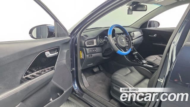 Kia Niro Prestige, 2018 10