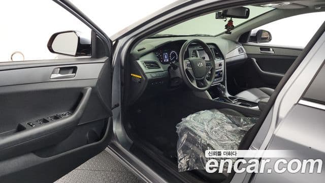 Hyundai LF Sonata Style, 2015 10