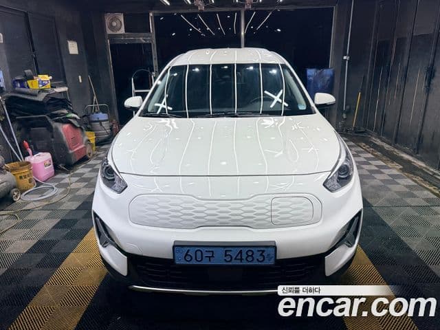 Kia Niro Plus Light (таксомоторный тип), 2023 1