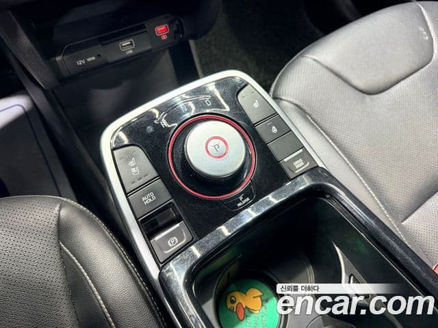 Kia Niro Plus Light (таксомоторный тип), 2023 9