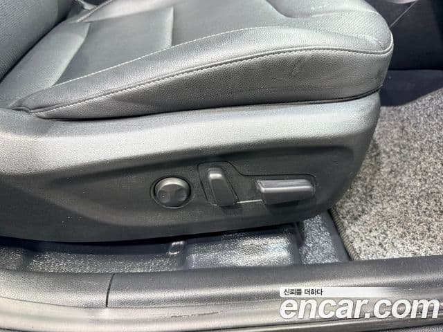 Kia Niro Plus Light (таксомоторный тип), 2023 11