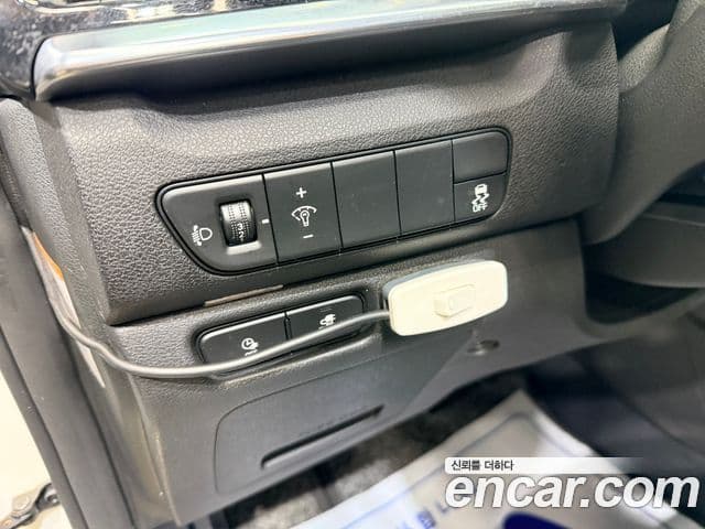 Kia Niro Plus Light (таксомоторный тип), 2023 14