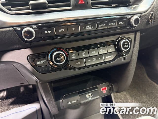 Kia Niro Plus Light (таксомоторный тип), 2023 15