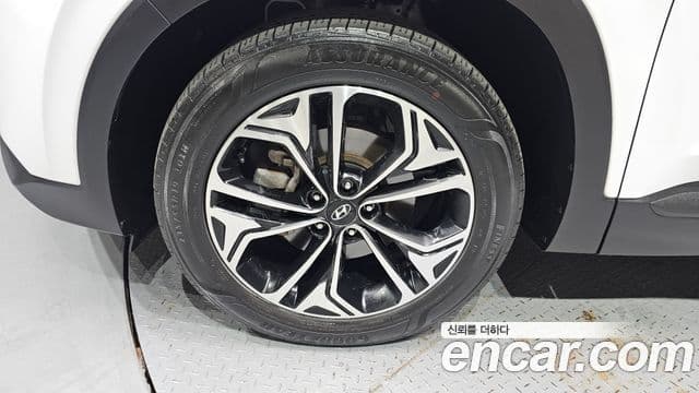 Hyundai Santa Fe TM Exclusive, 2019 все фото
