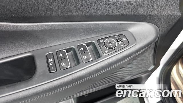 Hyundai Santa Fe TM Exclusive, 2019 18